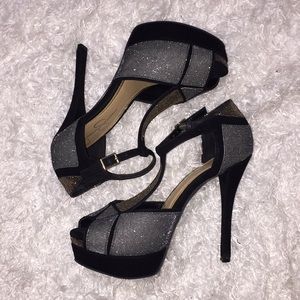 Jessica Simpson Open Toe Gold/Silver Platform Heel